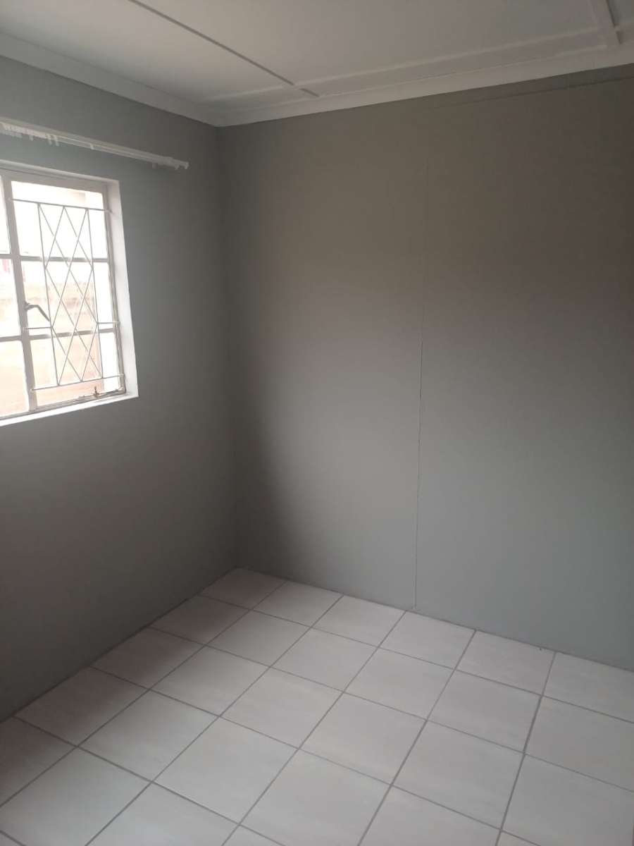 To Let 1 Bedroom Property for Rent in Queenstown Central Eastern Cape